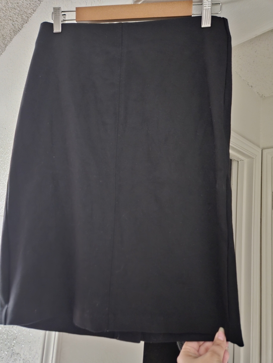 Roz & Ali Dresses & Skirts - Roz & Ali Black Pencil Skirt - Sleek Office Staple